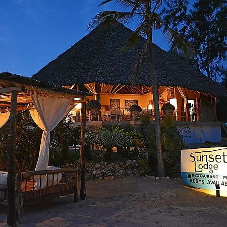 Sunset Beach Resort Watamu Exterior photo