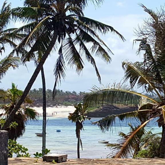 Sunset Beach Resort Watamu Exterior photo
